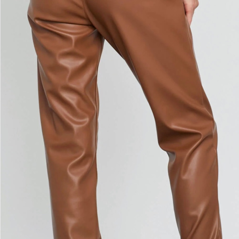 NWT RD Style Cognac Vegan Leather Jogger Pant Size Large - Picture 4 of 7